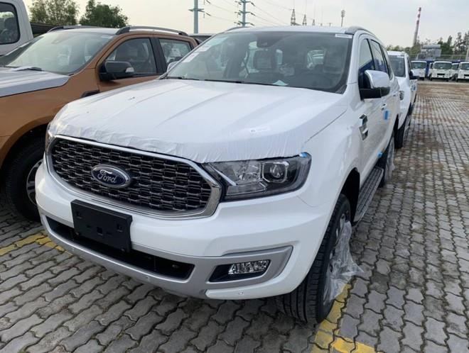 Ford Everest 2021 đầu tiên về Việt Nam