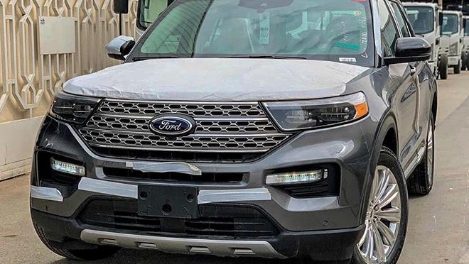 Ford Explorer thế hệ mới có mặt tại đại lý, giá bán hơn 2 tỷ đồng