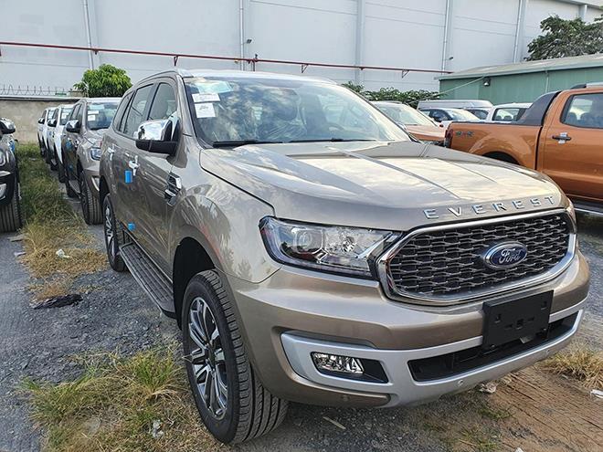 Lô xe Ford Everest 2021 chính thức cập cảng Việt Nam