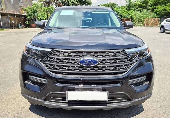 Ford Explorer 2020 phiên bản tiêu chuẩn cập cảng Việt Nam