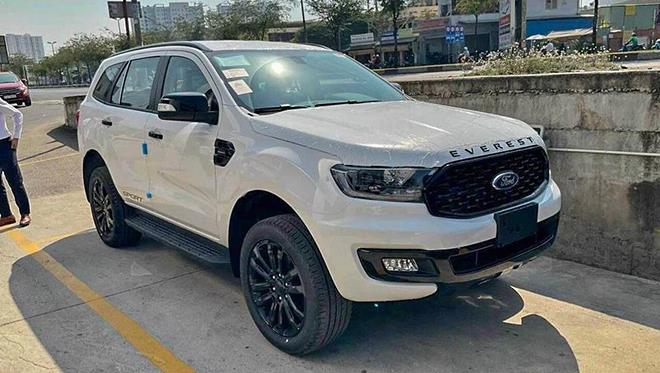 Ford Everest Sport mới về đại lý có gì đặc biệt?